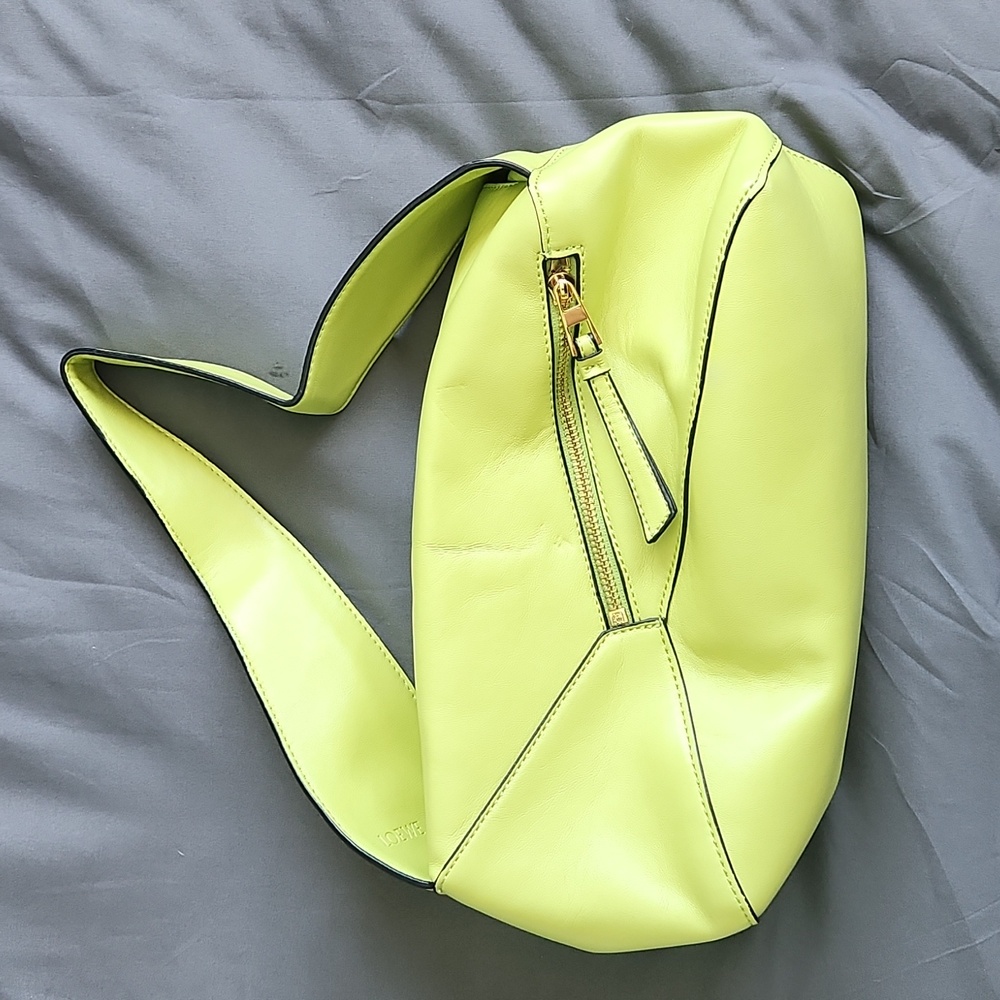 Flourescent green hobo bag - Picture 4 of 4